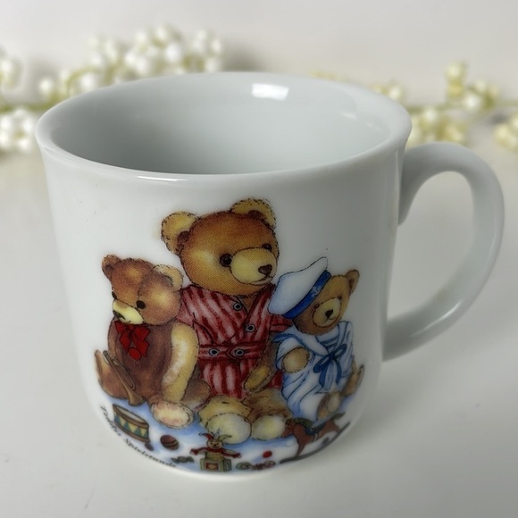 Bear Henry and Friends 5oz Mug - Picture 5 of 8